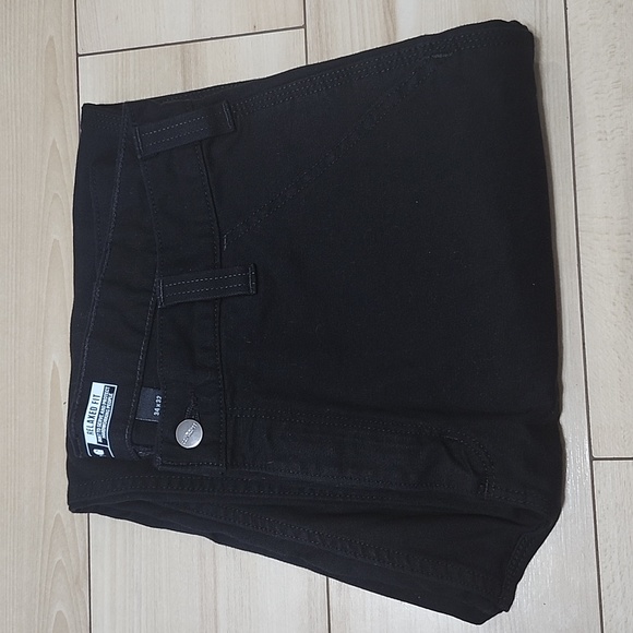 Carhartt Men's Black Chinos - Picture 10 of 10